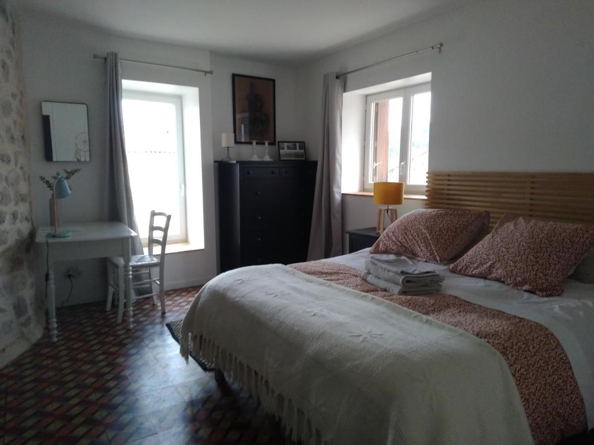 La Tour De L'Ange Otel Hérépian Dış mekan fotoğraf